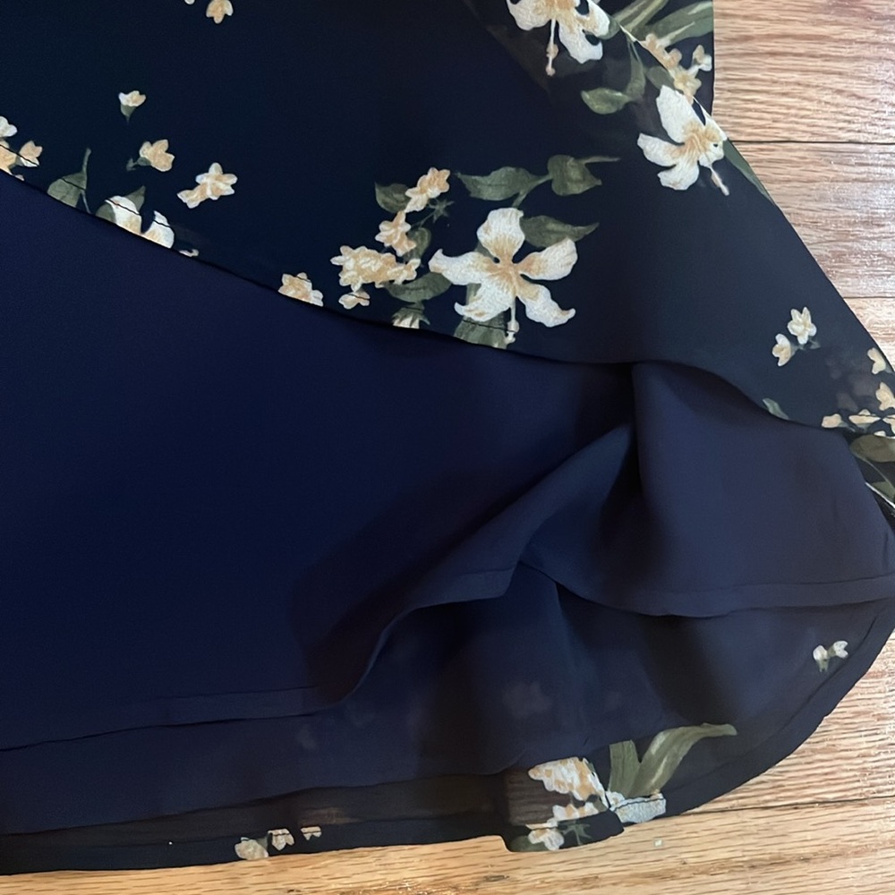 Reformation Floral Blue and White Midi Dress - Picture 6 of 7
